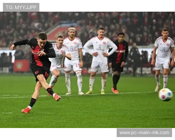 弗赖堡2-1科隆：主场逆转延续欧战资格希望